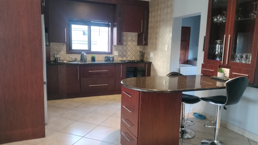 To Let 4 Bedroom Property for Rent in Safari Gardens North West